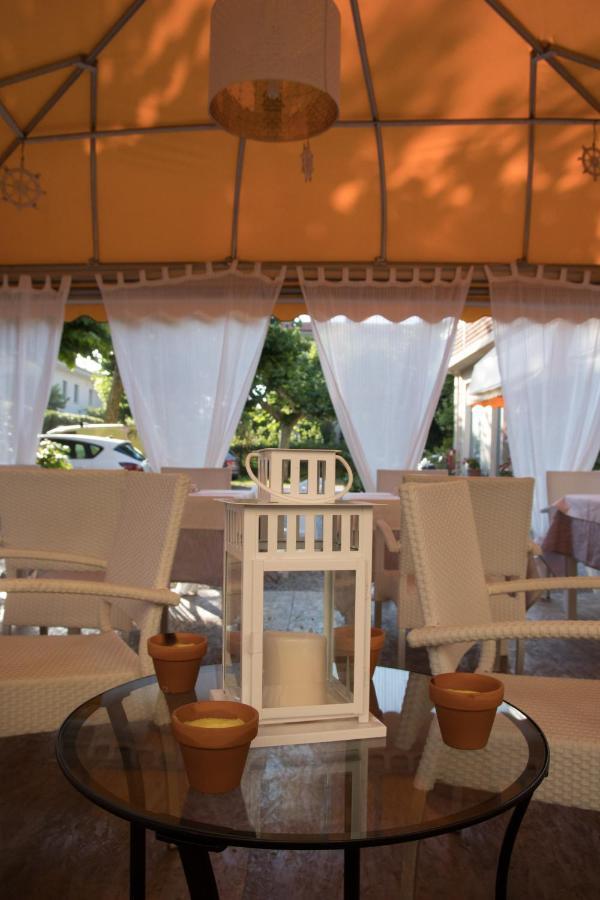 Hotel Giulia มารีนา ดิ มาซซา ภายนอก รูปภาพ