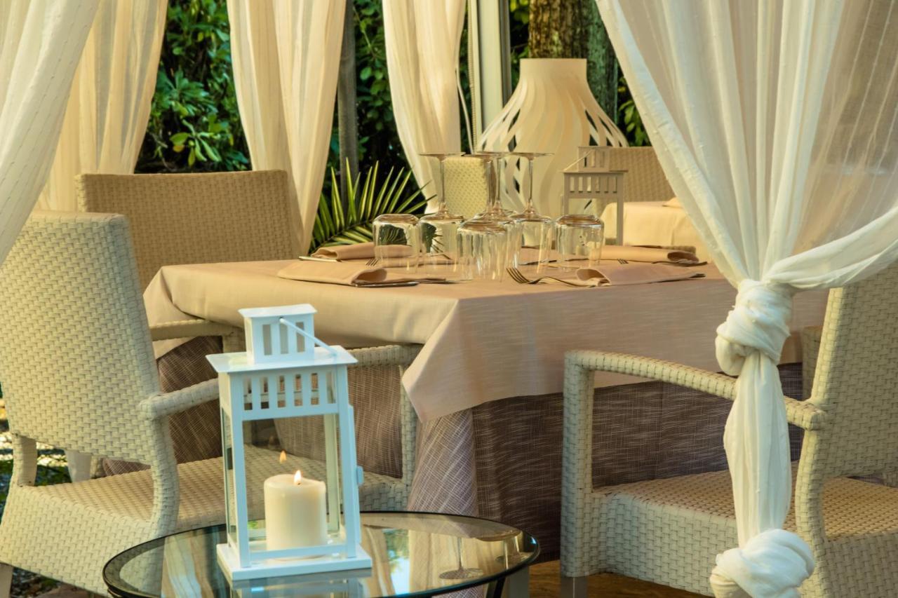 Hotel Giulia มารีนา ดิ มาซซา ภายนอก รูปภาพ