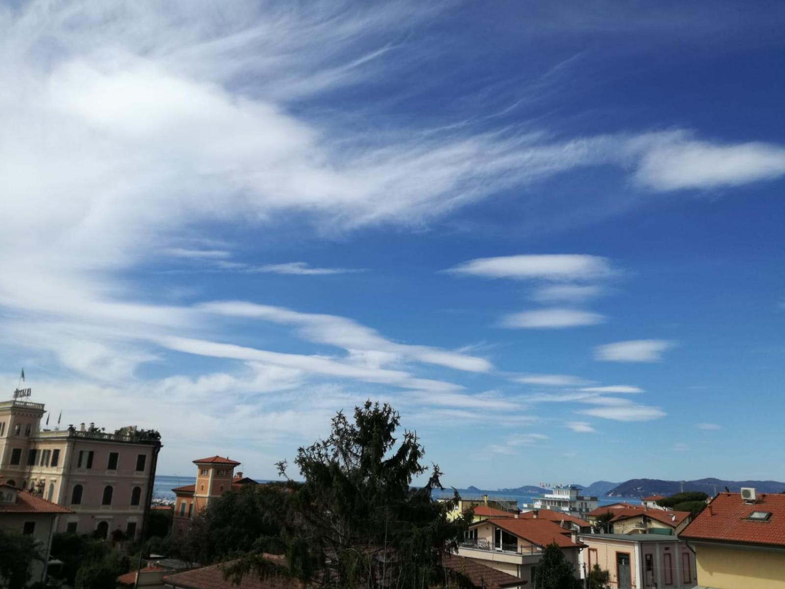 Hotel Giulia มารีนา ดิ มาซซา ภายนอก รูปภาพ