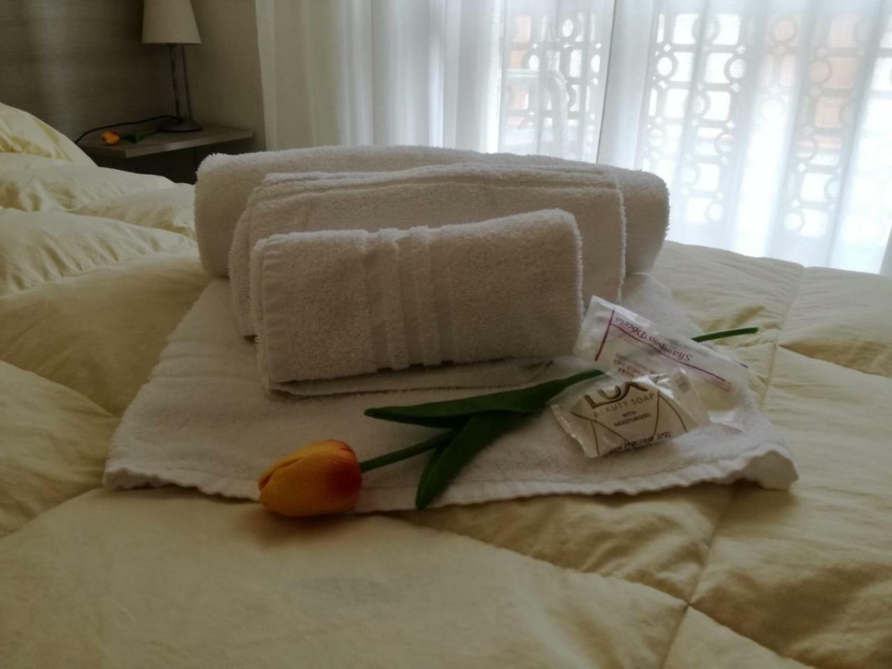 Hotel Giulia มารีนา ดิ มาซซา ภายนอก รูปภาพ